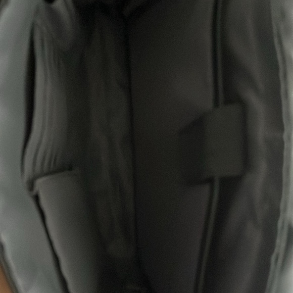 Kenneth Cole Computer/Tablet Bag - Picture 5 of 5
